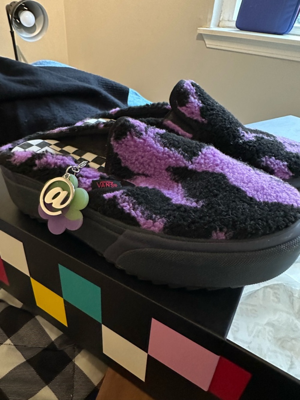 Vans Slip-On Fuzzy Black & Purple Sherpa Irene is Good Collab - Picture 2 of 7